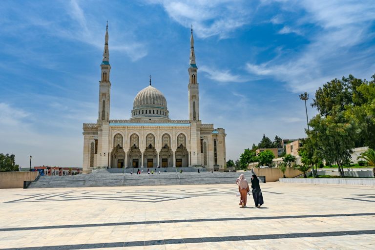 kelione i alzyra, egzotines keliones